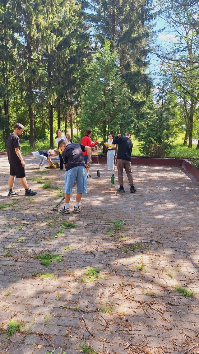 Волонтеры.
